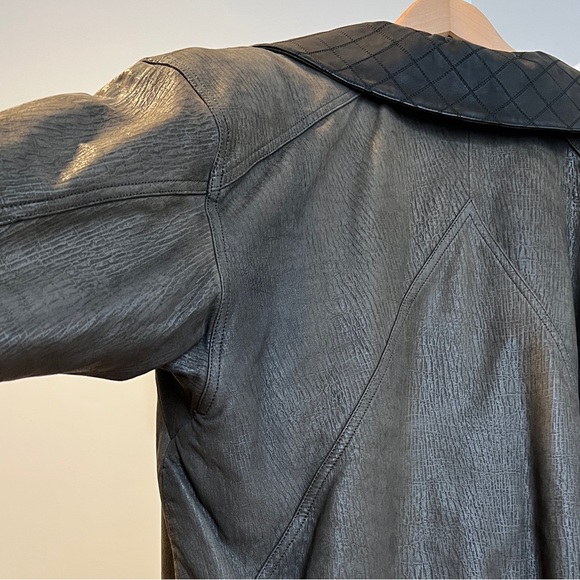 Vintage Mario Valentino leather jacket - Picture 10 of 13